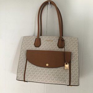 Michael Kors Mercer Extra Large Pocket Tote